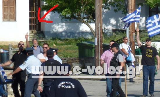 ΦΩΤΟ-Είναι ο Ηλιόπουλος της Χ.Α. αυτός που προκαλεί;