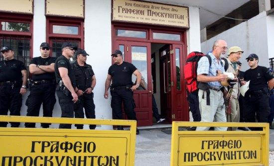 “Βούλιαξε” το Άγιο Όρος