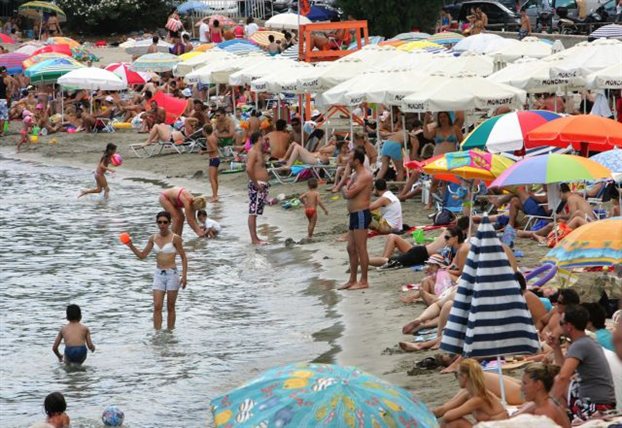 Τώρα-Βρέθηκε οβίδα στην πλαζ Βουλιαγμένης