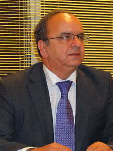 Σιούφας:Πρόταση νόμου για μείωση του αριθμού των βουλευτών