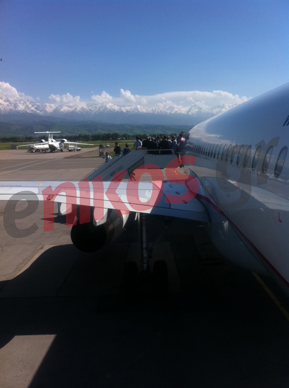 ΦΩΤΟ-Ο ανεφοδιασμός στο Καζακστάν