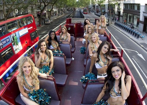 BINTEO- Ξαφνικά το Λονδίνο γέμισε… καλλονές