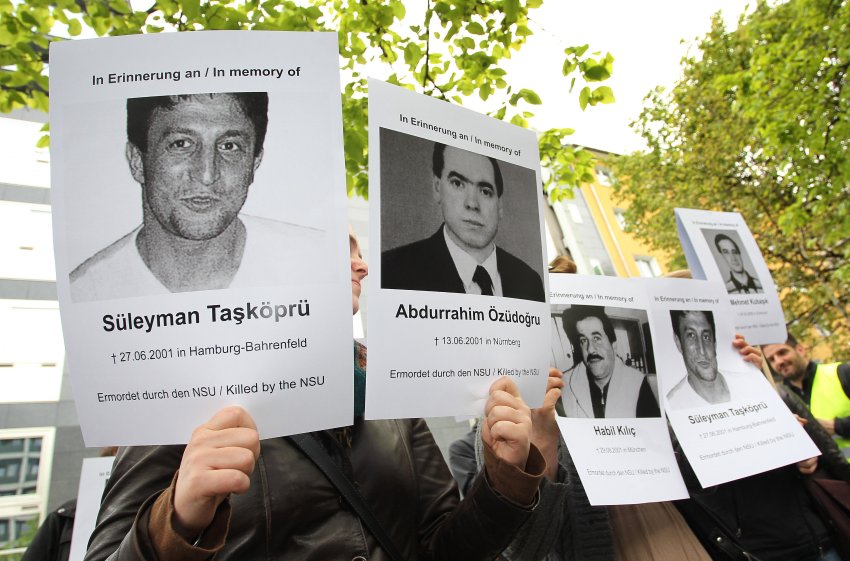 ΒΙΝΤΕΟ-Δίκη NSU: Δικαίωση περιμένουν οι συγγενείς των θυμάτων