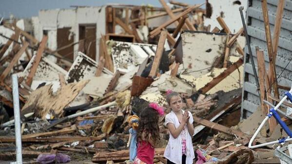 Τυφώνας Οκλαχόμα – Είκοσι παιδιά ανάμεσα στους 90 νεκρούς
