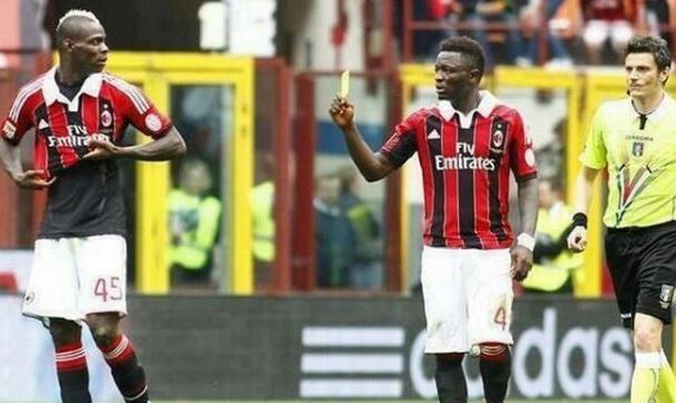 ΒΙΝΤΕΟ-Ο Μουντάρι έβγαλε «κίτρινη» στον Μπαλοτέλι