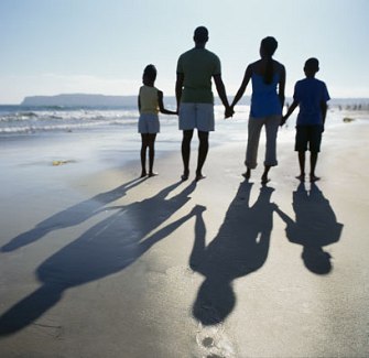 “Καταφύγιο” η οικογένεια για τους Έλληνες