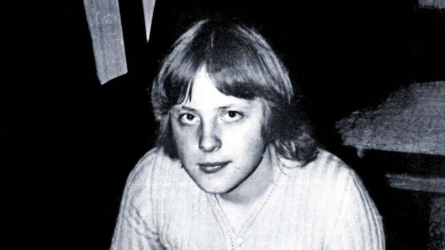 Όταν η Μέρκελ ήταν… “κομμουνίστρια”