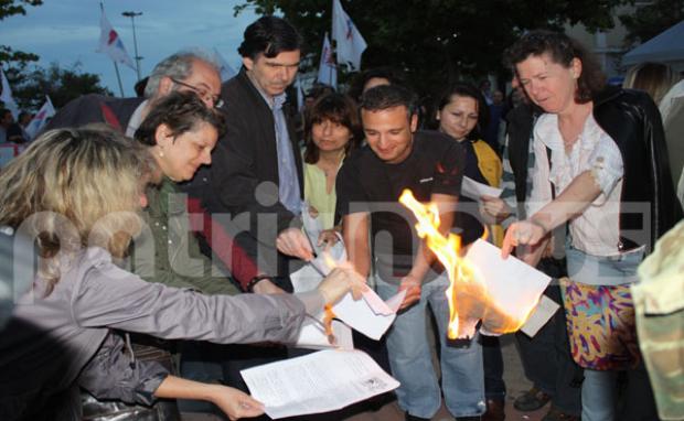 Αναστέλλει την απεργία η ΟΛΜΕ-Κανονικά οι εξετάσεις