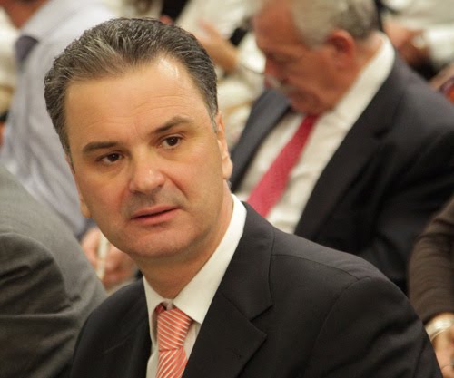 Ξυνίδης:Είστε υποκριτές…