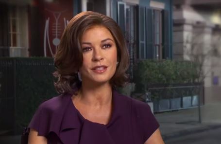 Η Zeta Jones παίρνει εξιτήριο