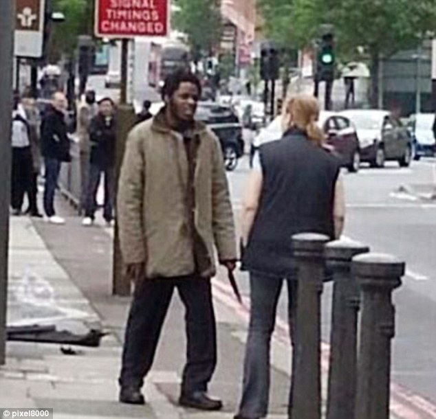 Δικάζεται ο πρώτος ύποπτος για τη δολοφονία του Βρετανού στρατιώτη