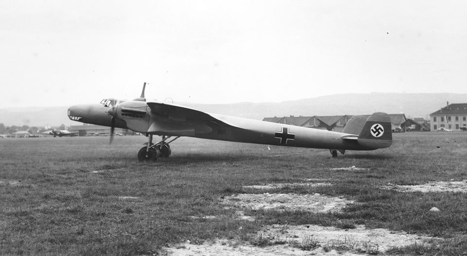 Προσπάθεια ανάσυρσης βομβαρδιστικού του Β’ Π.Π.