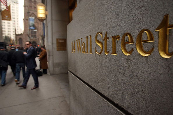 Σε ιστορικά υψηλά η Wall Street