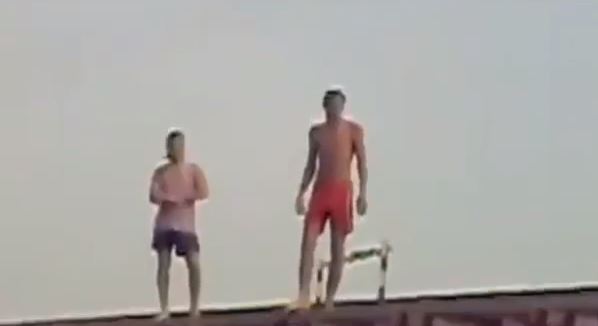 BINTEO-“Παίζουν” με το θάνατο