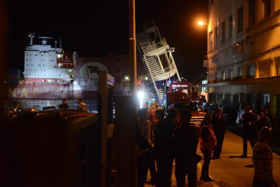 Γένοβα:10 αγνοούμενοι από την πρόσκρουση πλοίου