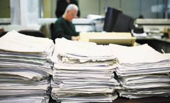 Στον αέρα 53.000 υπάλληλοι