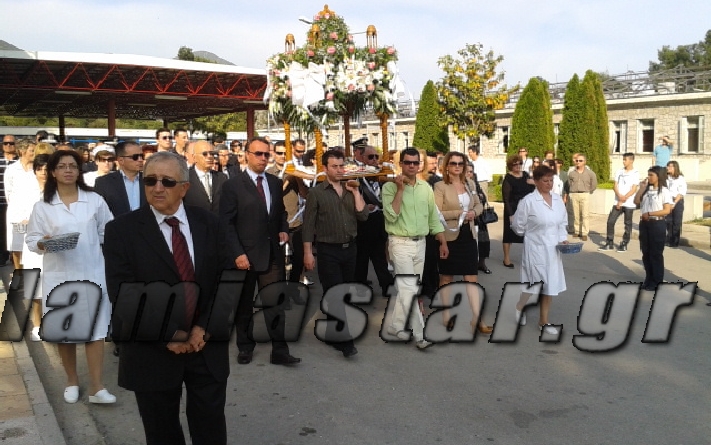 ΦΩΤΟ – Ο Σταϊκούρας στον Επιτάφιο