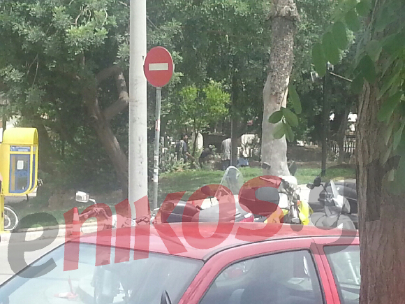 ΦΩΤΟ-Εμπόριο ναρκωτικών μέρα μεσημέρι