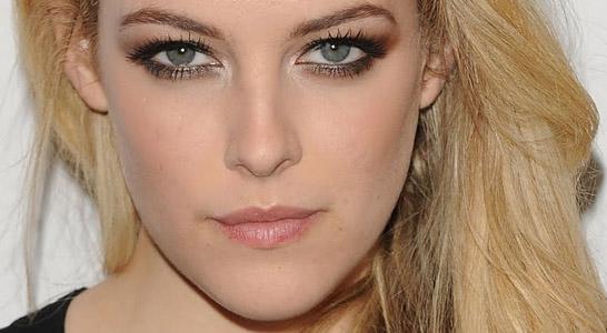 Η όμορφη εγγονή του «βασιλιά»