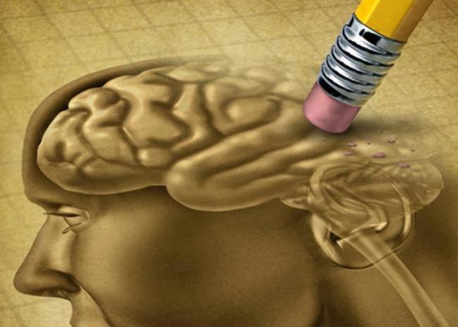 Ποια συμπτώματα μας προειδοποιούν για Alzheimer;