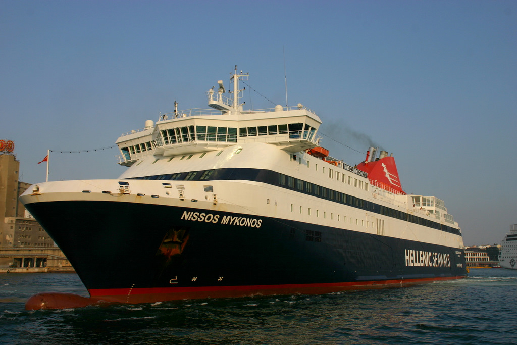 Διχασμένο το Δ.Σ. Σάμου για τα δρομολόγια του «Νήσος Μύκονος»