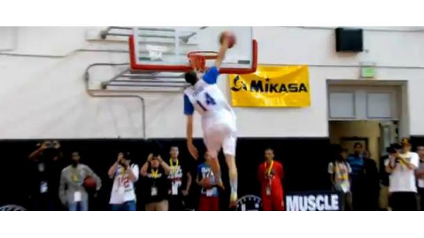 ΒΙΝΤΕΟ-Η «τέχνη» των καρφωμάτων