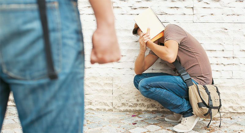 Στα θρανία κάθισε και η βία…