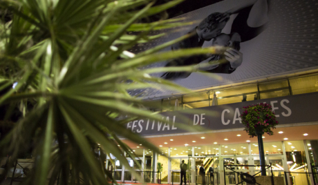 Έκλεψαν πανάκριβα κοσμήματα στις Κάννες