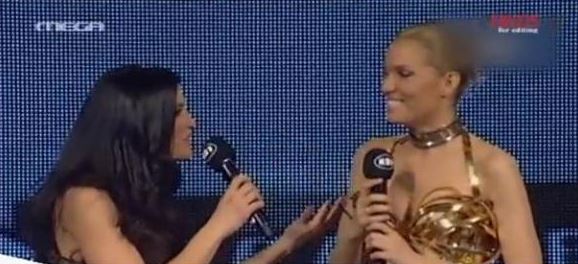 Καβγάς για ένα φόρεμα;