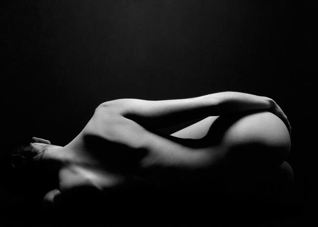 Γιατί οι άνδρες λατρεύουν τις καμπύλες;