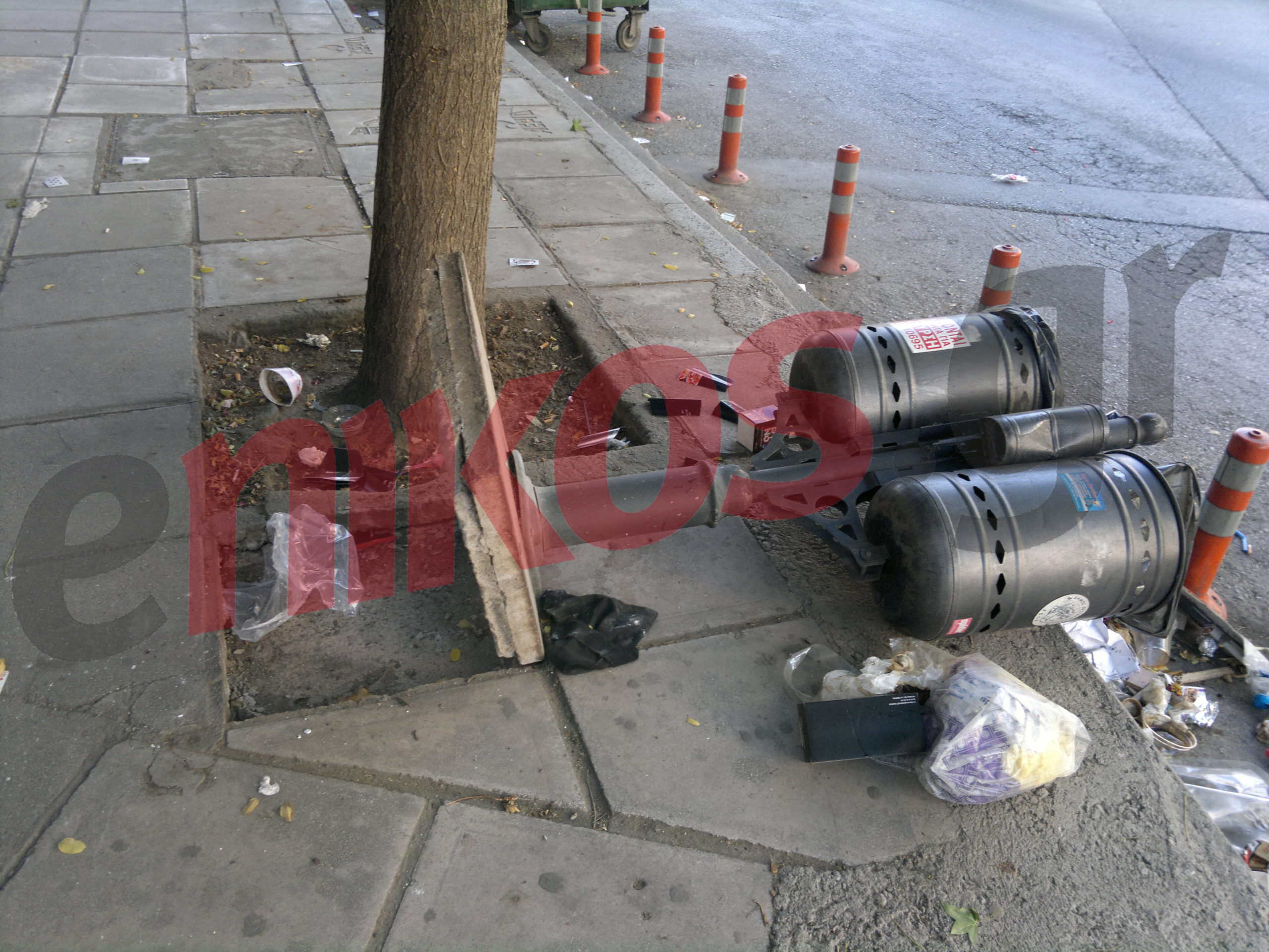 ΦΩΤΟ-Κάποιος να μαζέψει