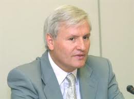 Το μυθιστόρημα του πρώην υπουργού