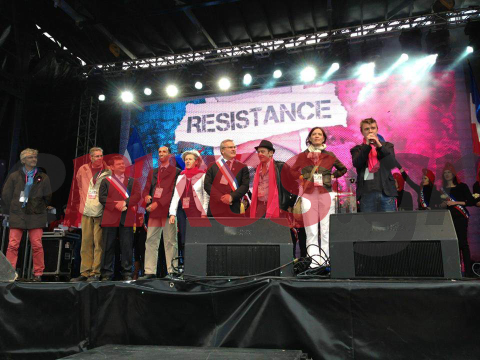 ΦΩΤΟ-Είπαν “όχι” στους γάμους των ομοφυλοφίλων