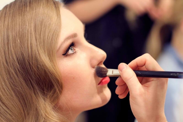 7 τρόποι για να γίνετε εκθαμβωτική