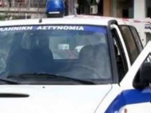 Απειλούσε να πέσει από την ταράτσα