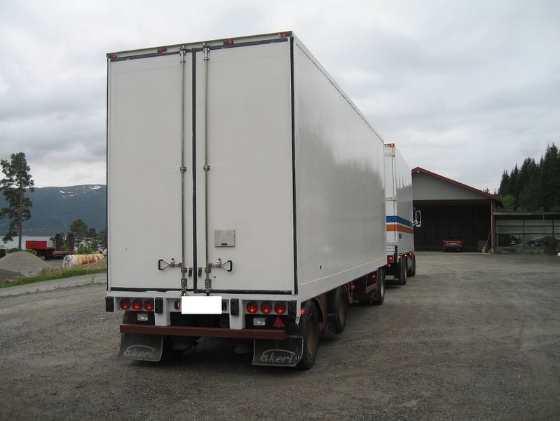 Φορτηγό με κρασιά μετέφερε… και χασίς