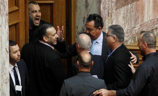 ΧΑ: Ρατσισμός κατά των Ελλήνων