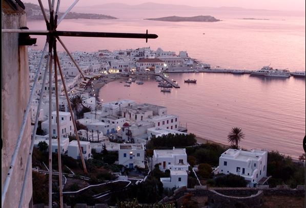 Τρία ελληνικά νησιά στους 12 διεθνείς προορισμούς