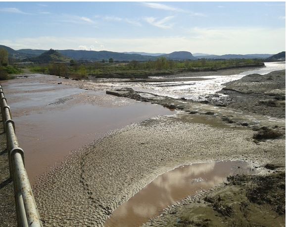 Χασίς στην κοίτη ποταμού