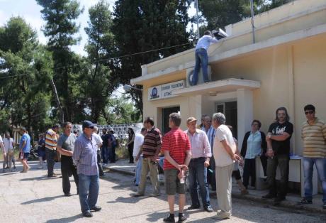 Στο νοσοκομείο εργαζόμενη της ΕΡΑ