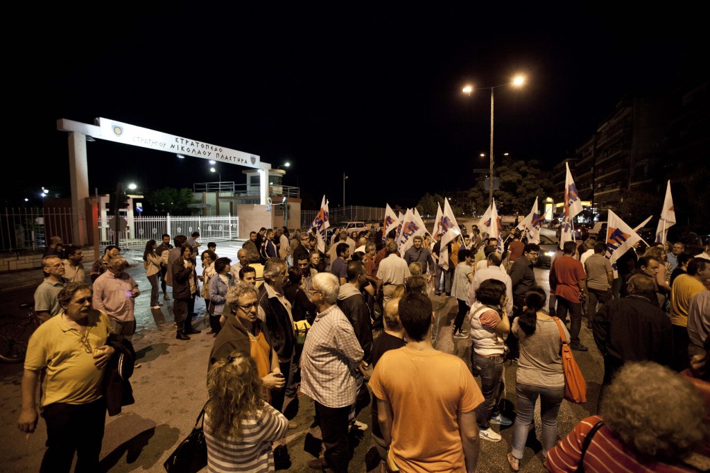 Λάρισα:Έκλεισαν τους δρόμους για την ΕΡΤ