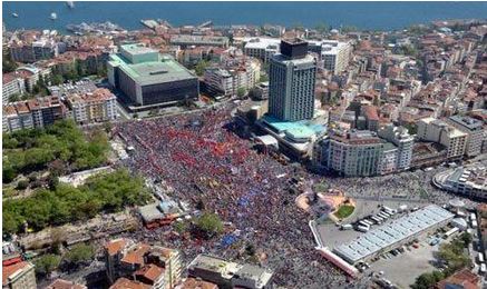 ΦΩΤΟ – “Πλημμύρισε” η Κωνσταντινούπολη