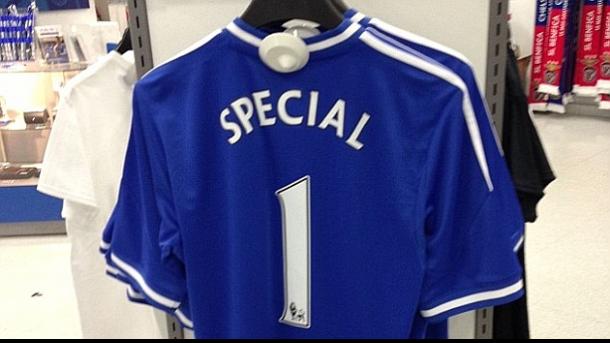 Η special φανέλα του Μουρίνιο