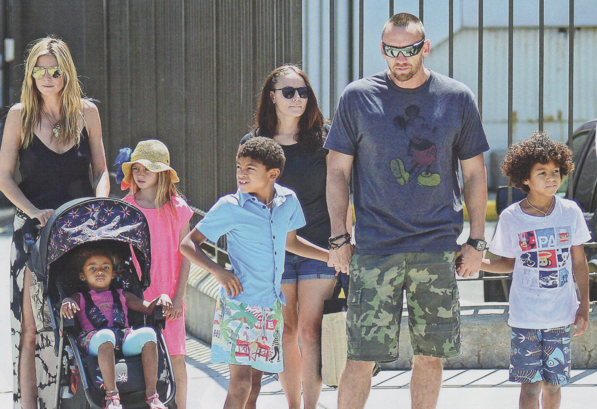 ΦΩΤΟ-Η Κλουμ με τον σύντροφο και τα παιδιά της