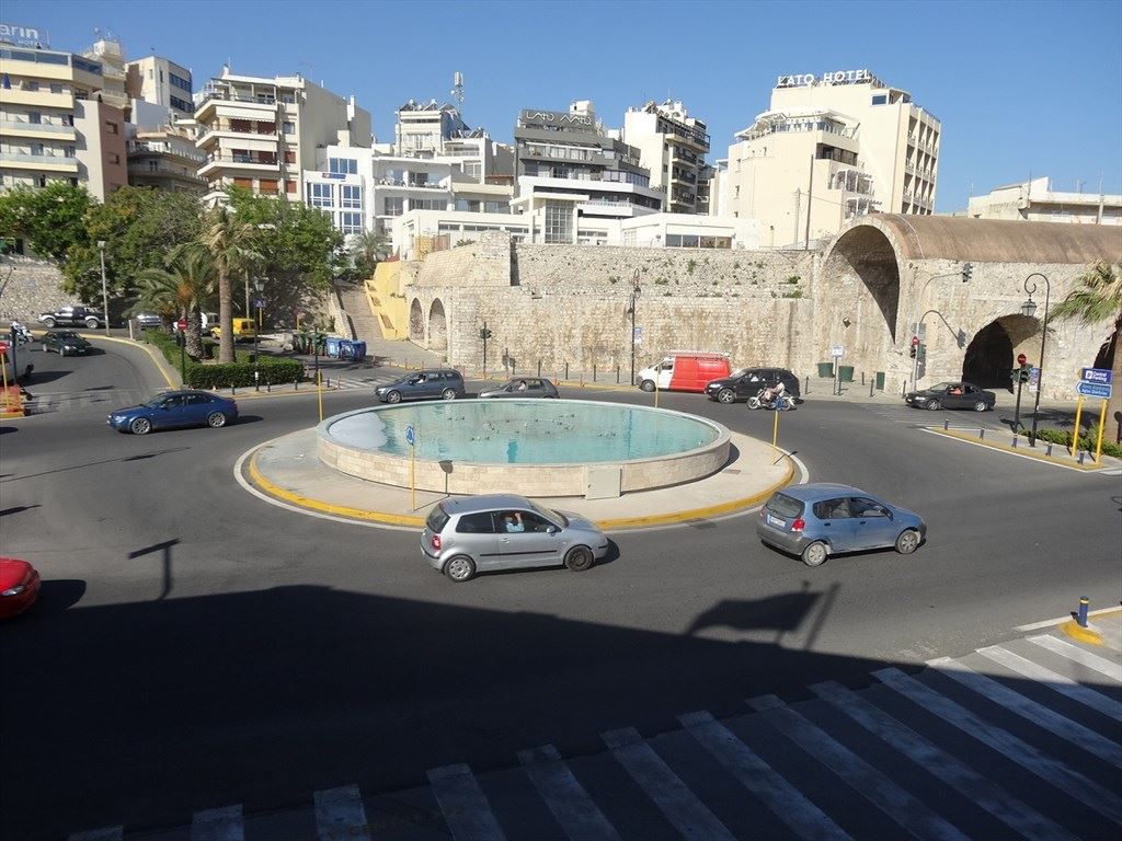 Άφρισε… το σιντριβάνι