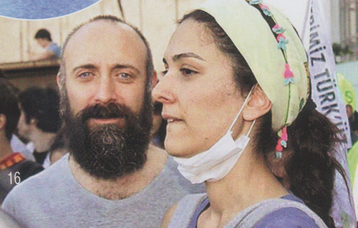 ΦΩΤΟ-Ο “μεγαλοπρεπής” διαδηλωτής