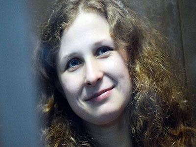 Σταμάτησε την απεργία πείνας η τραγουδίστρια των Pussy Riot