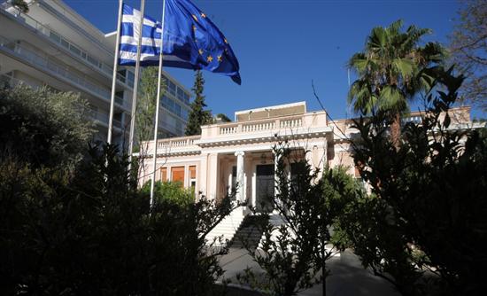 Σκληρό παζάρι για τις απολύσεις