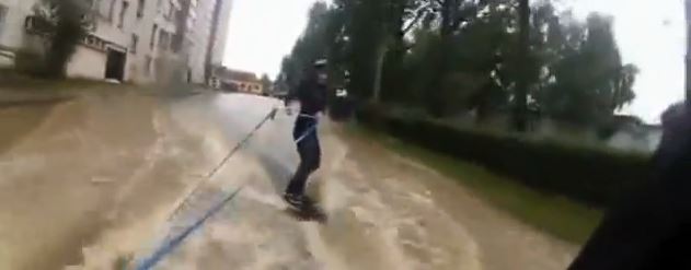 Σκι στην πλημμυρισμένη Τσεχία