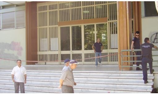 Απόδραση από τα δικαστήρια της Λάρισας